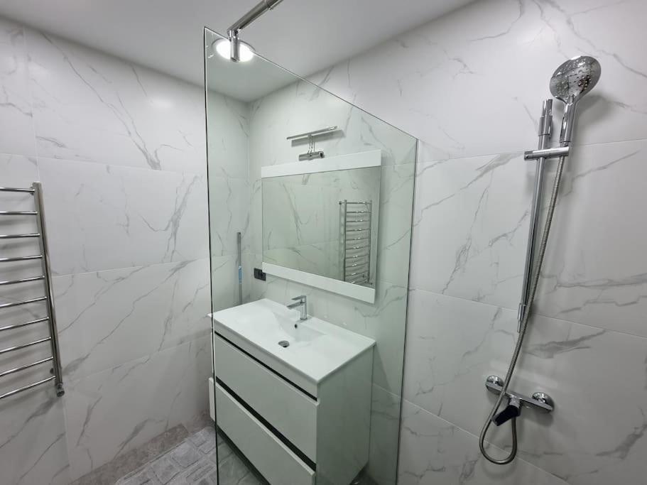 Grand Excelent New Ultra Central Apartments Chisinau Exterior foto