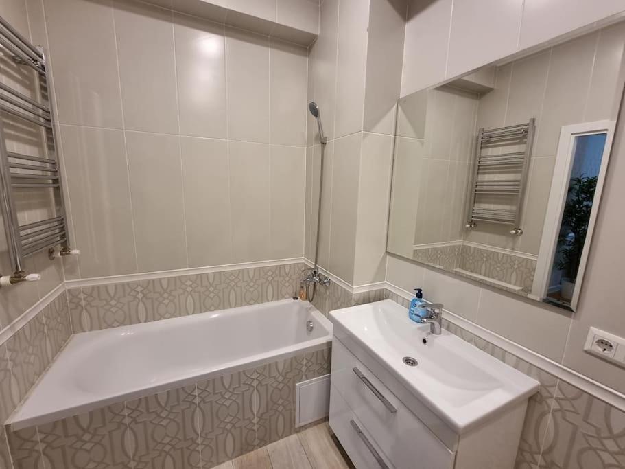 Grand Excelent New Ultra Central Apartments Chisinau Exterior foto