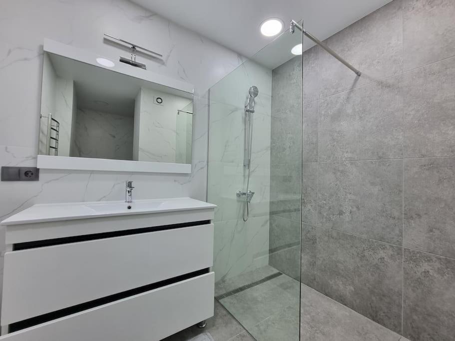 Grand Excelent New Ultra Central Apartments Chisinau Exterior foto